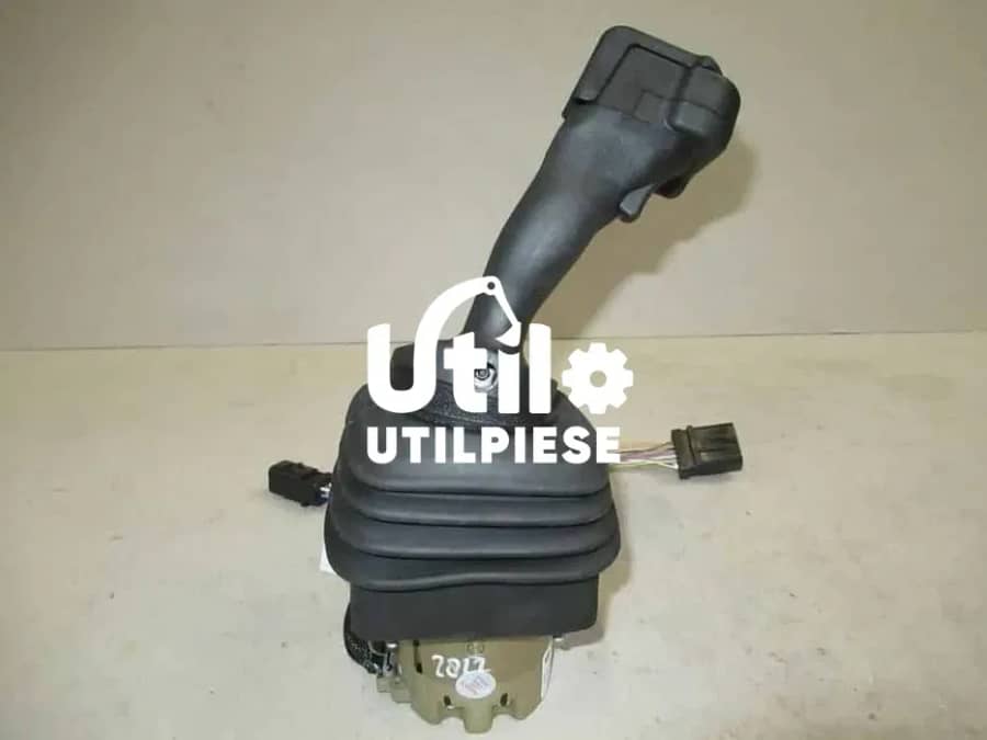 Joystick Caterpillar 320 325 330 312 315 345 + piese CAT — fotografie 1 din 4