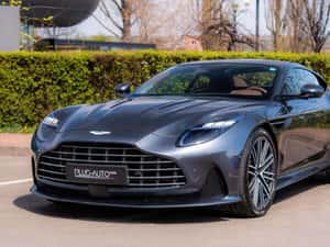 Aston Martin DB12 de vânzare — miniatura 3