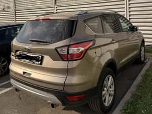 Ford Kuga Manuală 150 HP Benzină, 2019 — miniatura 3