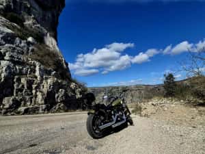 Vând Urgent !!! Harley-Davidson Dyna Street Bob FXD — miniatura 8