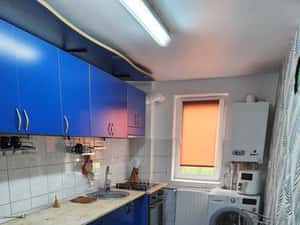 Apartament 2 camere de vanzare, zona de sus Onesti — miniatura 3