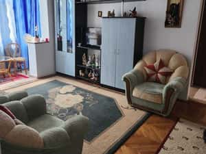 Apartament 2 camere de vanzare, zona de sus Onesti — miniatura 4