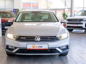 Volkswagen Passat Alltrack Semi-automată 190 HP Diesel — miniatura 2