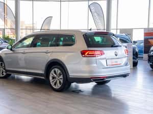 Volkswagen Passat Alltrack Semi-automată 190 HP Diesel — miniatura 6