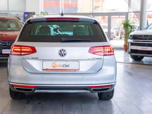 Volkswagen Passat Alltrack Semi-automată 190 HP Diesel — miniatura 7