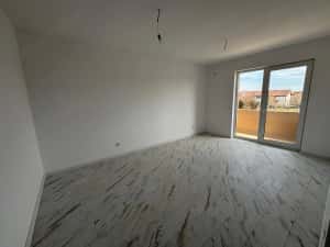 Disponibil Imediat. Decomandat. Bucatarie inchisa. Balcon. — miniatura 2