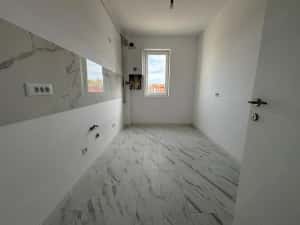 Disponibil Imediat. Decomandat. Bucatarie inchisa. Balcon. — miniatura 3