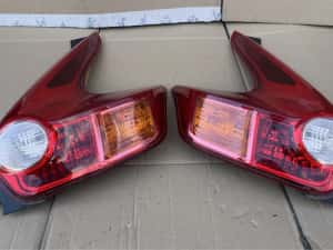 Stopuri / Stop stanga / Stop dreapta Nissan Juke — miniatura 1