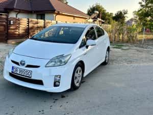 Vand Toyota Prius 3 2011/hibrid — miniatura 4