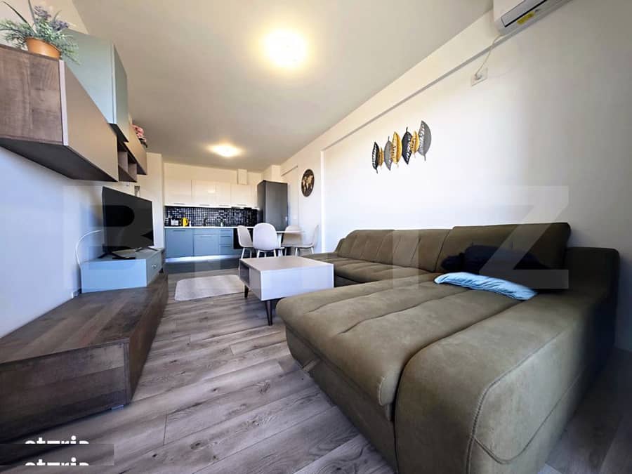 Apartament cu 3 camere, modern, etaj 11, balcon 7 mp — fotografie 1 din 5