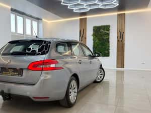 ** Peugeot 308 ** — miniatura 6