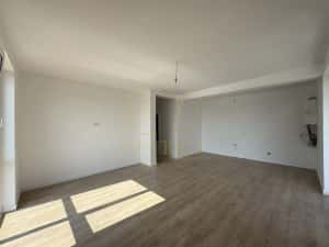 Apartament cu 2 camere si curte 45mp | Mosnita Noua