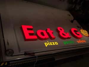 Reclame luminoase litere volumetrice casete si firme luminoase — miniatura 5