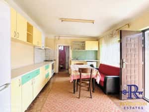 Exclusivitate! Ap. 1 cam. la curte comuna, teren in proprietate