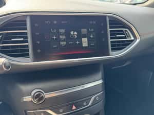 Peugeot 308 2.0 BlueHDi GT EAT6 – hatchback sportiv — miniatura 6