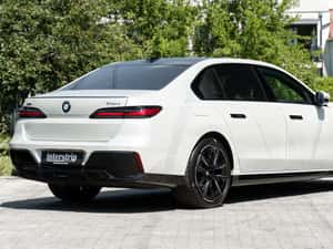 BMW 740 second-hand, 20.100 km, preț 108.219 EUR — miniatura 6