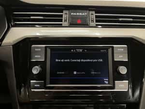 Volkswagen Passat Manuală 150 HP Diesel — miniatura 6