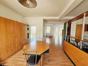 Apartament luminos,pet friendly,cu parcare si gradina-la casa,Grigores