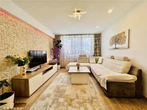 Apartament cu 3 camere de vanzare | Rahovei | renovat | mobilat | vide