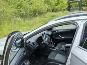 Ford Mondeo Break — miniatura 9