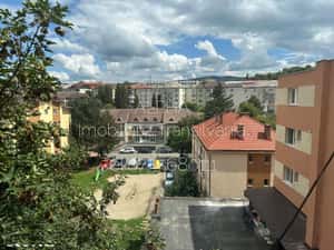 Apartament 3 camere,etaj 4,zona Lidl/Liceul API