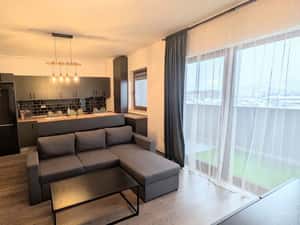 Prs. fizica închiriez apartament 2 camere Str. Malinului — miniatura 3
