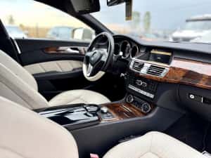 • Mercedes CLS 500 2012 V8 Bi-Turbo 550 cp / Extra full / Pack AMG • Parc Auto / RATE • — miniatura 9