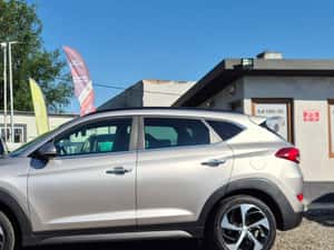 Hyundai Tucson Premium Luxury Edition 4WD 2016 — miniatura 4