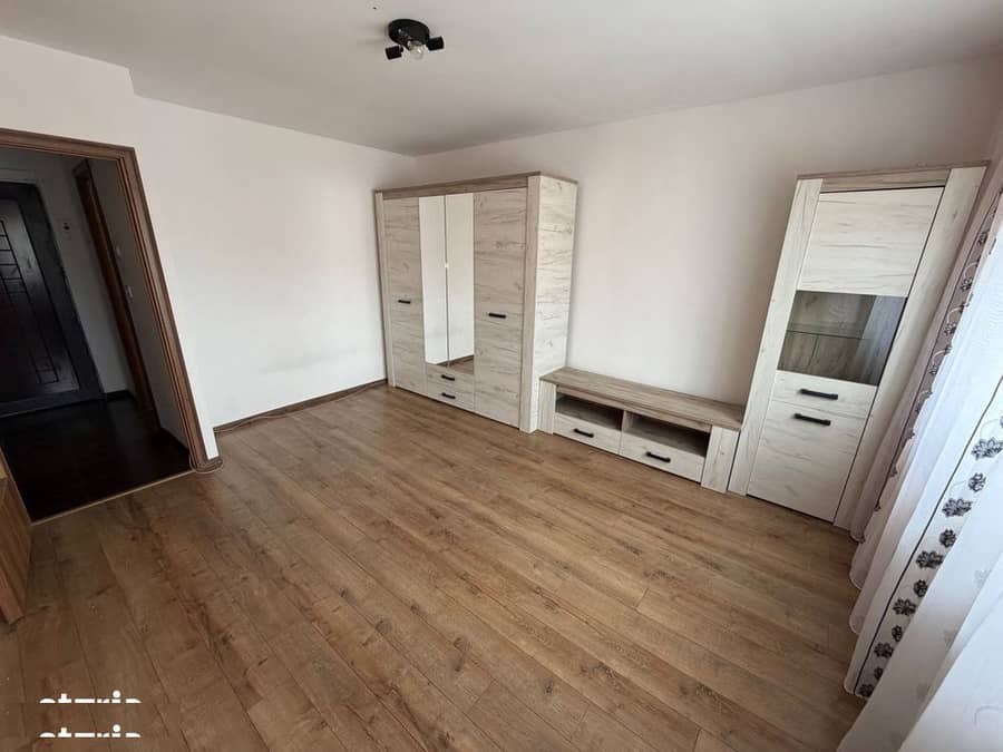 Apartament 1 camera, decomandat - Cugir — fotografie 1 din 6