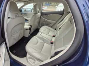 Volvo V40 2016 T2 120 cai manual benzina — miniatura 6