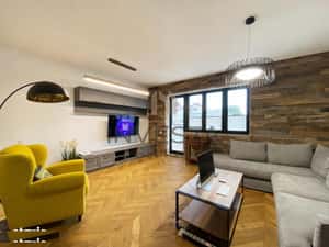 Apartament 4 camere premium 146 mp de inchiriat + garaj, zona Centrala