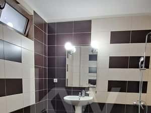Apartament 3 camere, pe doua niveluri ,ultracentral, curte si loc de p — miniatura 6