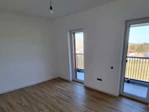 apartament cu 3 camere,2 balcoane,parcare,zona Vivo — miniatura 2