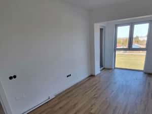 apartament cu 3 camere,2 balcoane,parcare,zona Vivo — miniatura 3