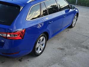 SKODA SUPERB iV PLUG-IN HYBRID DSG - 2022 - 218 CP - FULL OPTIONS — miniatura 2