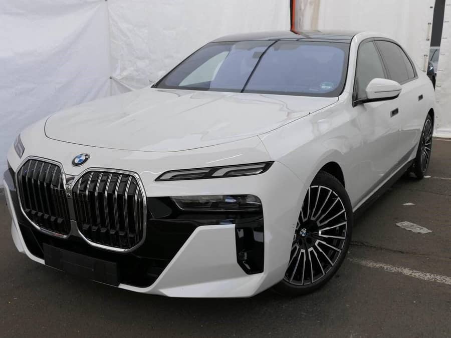 BMW 740 Automată 299 HP Diesel — fotografie 1 din 7