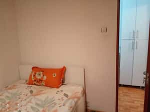 Inchiriez apartament in Rovinari