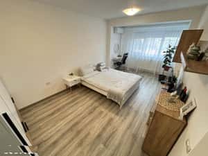 1 Cam-Buziasului-5 Min Spitalul Judetean-Aer conditionat-Mobilat-35 MP — miniatura 3