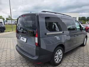 Volkswagen Caddy Maxi Automată 116 HP Benzină — miniatura 4