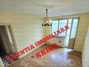 SUPER Ofertă! Apartament 3 Camere CRAIOVEI Șc. Nr. 11 Etaj 3 Centrală — miniatura 4