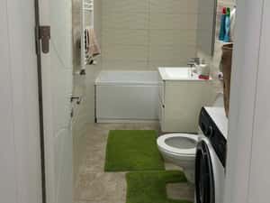 Inchiriez apartament cu 2 camere cu loc de parcare vizavi McDonald's — miniatura 6