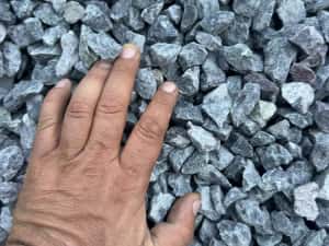 Piatra decorativa,calcar ,granit,nisip ,pietris,pamant,amestec beton, — miniatura 2