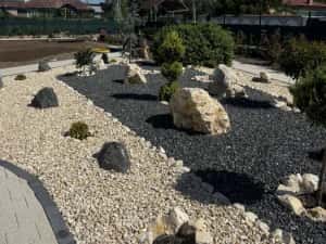 Piatra decorativa,calcar ,granit,nisip ,pietris,pamant,amestec beton, — miniatura 9