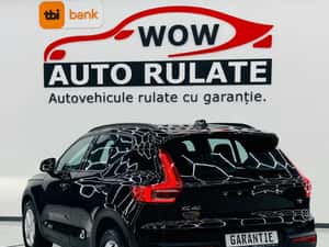 VOLVO XC40 MOMENTUM PRO - Vehicul Second-Hand — miniatura 3
