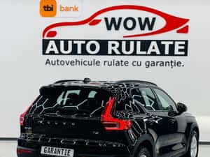 VOLVO XC40 MOMENTUM PRO - Vehicul Second-Hand — miniatura 4