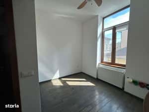 Apartament cu 3 camere ultracentral, clădire deosebită, ideal studenți — miniatura 5