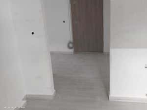 Vand apartament 3 camere — miniatura 1