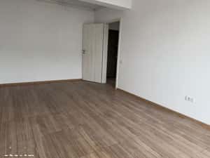 Garsoniera decomandata 40 mp — miniatura 1