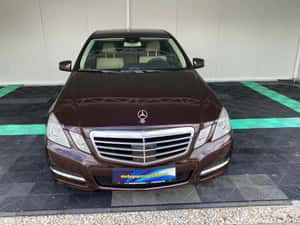 Mercedes-Benz E 220 — miniatura 2