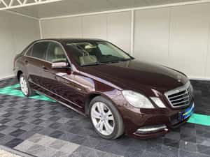 Mercedes-Benz E 220 — miniatura 3